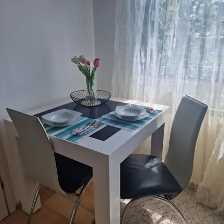 Apartman Aerodrom Скоп'є
